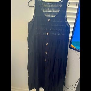 Long button down black dress good Quálity never used size L